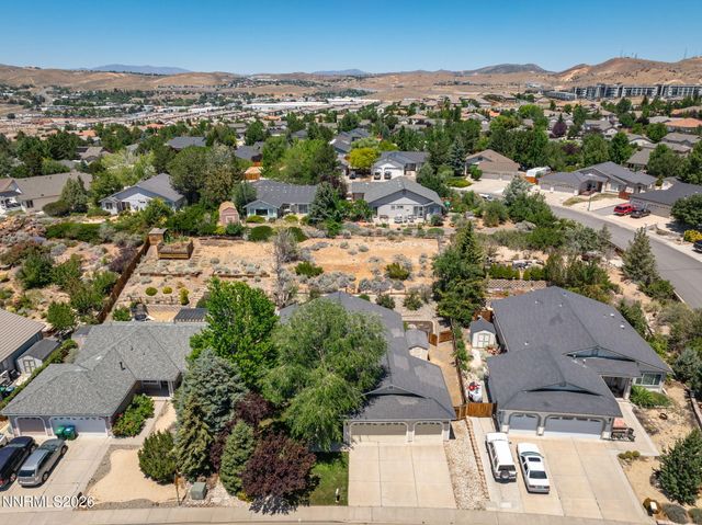 889 S University Park Loop, Reno, NV 89512