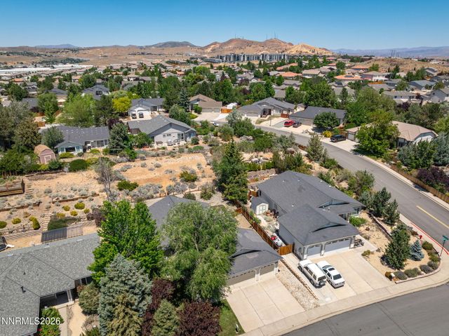 889 S University Park Loop, Reno, NV 89512