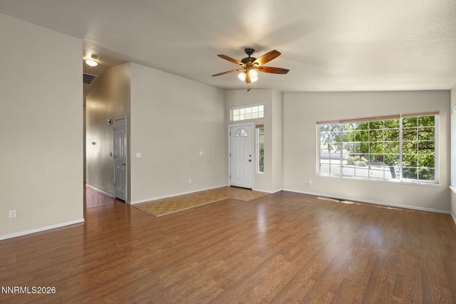 889 S University Park Loop, Reno, NV 89512