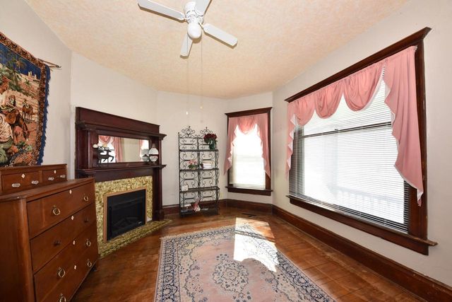 1016 N 29th STREET, Milwaukee, WI 53208