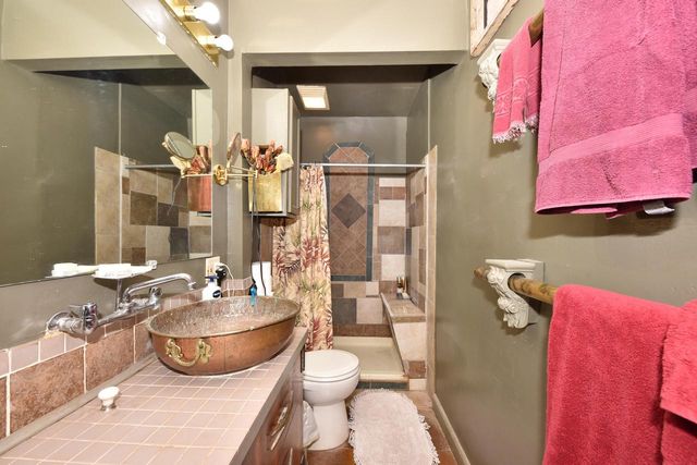 1016 N 29th STREET, Milwaukee, WI 53208