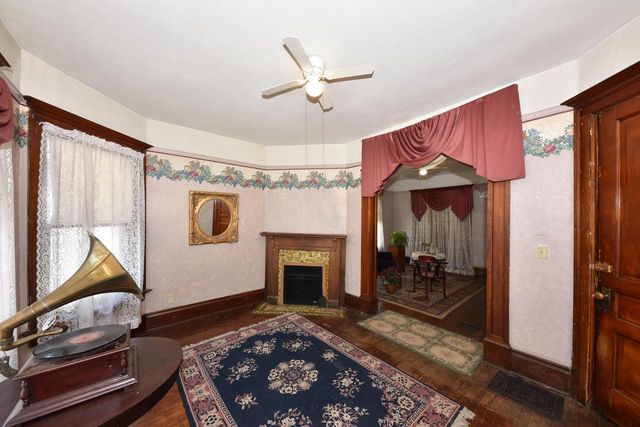 1016 N 29th STREET, Milwaukee, WI 53208