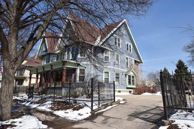 1016 N 29th STREET, Milwaukee, WI 53208