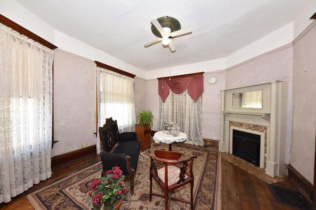 1016 N 29th STREET, Milwaukee, WI 53208