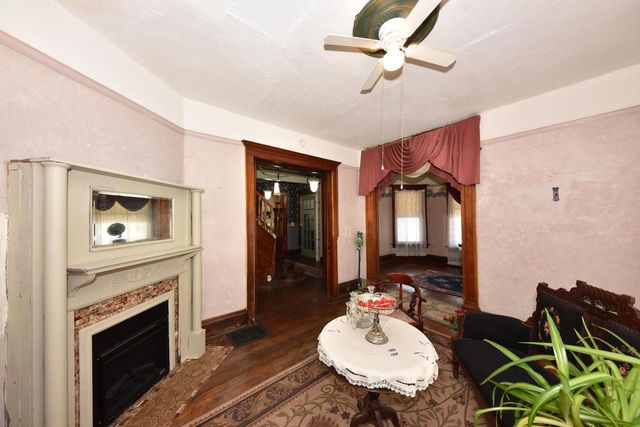 1016 N 29th STREET, Milwaukee, WI 53208