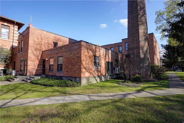 115 Gregory Park, Rochester, NY 14620