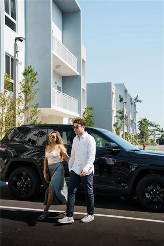 610 NE 2nd St 301, Dania Beach, FL 33004