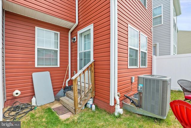 96 AYRSHIRE DR, Hanover, PA 17331