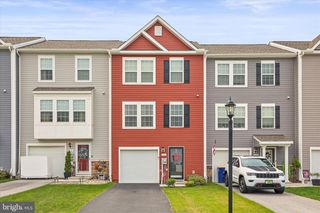 96 AYRSHIRE DR, Hanover, PA 17331