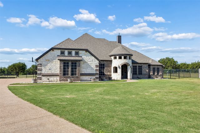 2015 Alps Court, Cedar Hill, TX 75104