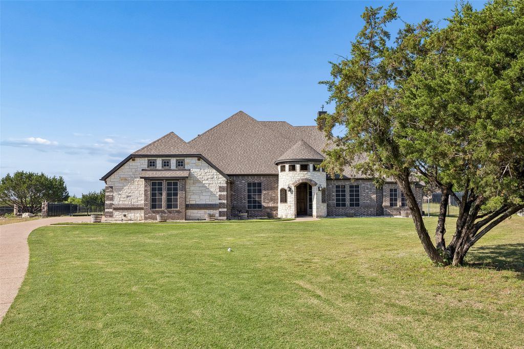 2015 Alps Court, Cedar Hill, TX 75104