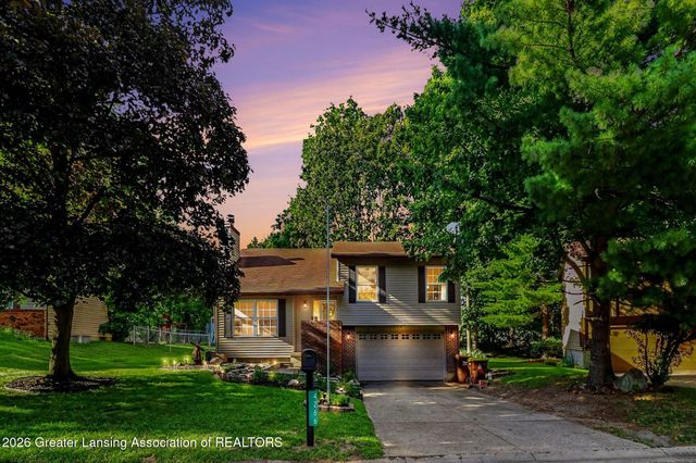 4266 Park Lane, Holt, MI 48842