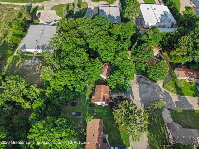 4266 Park Lane, Holt, MI 48842