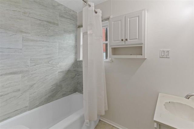 239 Arlington Drive, Lake Charles, LA 70605