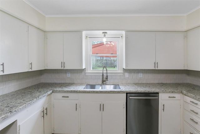 239 Arlington Drive, Lake Charles, LA 70605