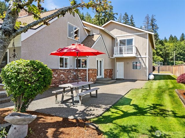 41 NE Sundstrom Road, Belfair, WA 98528