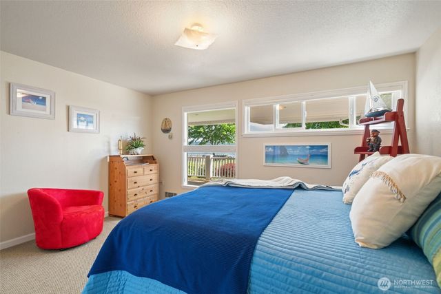 41 NE Sundstrom Road, Belfair, WA 98528