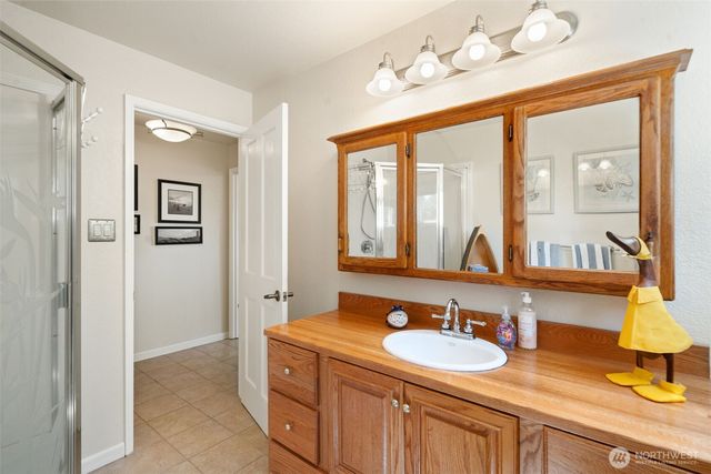 41 NE Sundstrom Road, Belfair, WA 98528
