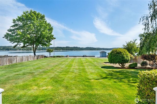 41 NE Sundstrom Road, Belfair, WA 98528