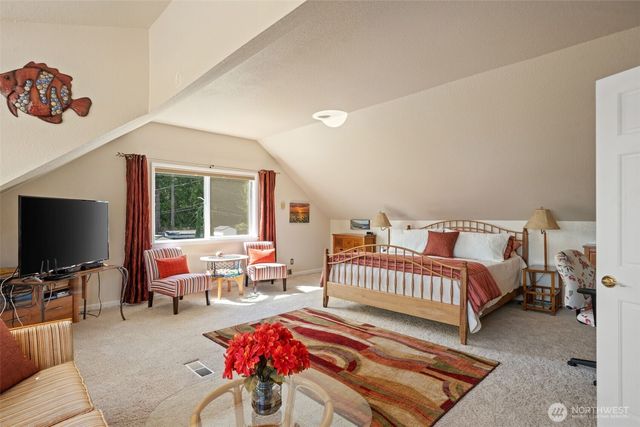 41 NE Sundstrom Road, Belfair, WA 98528