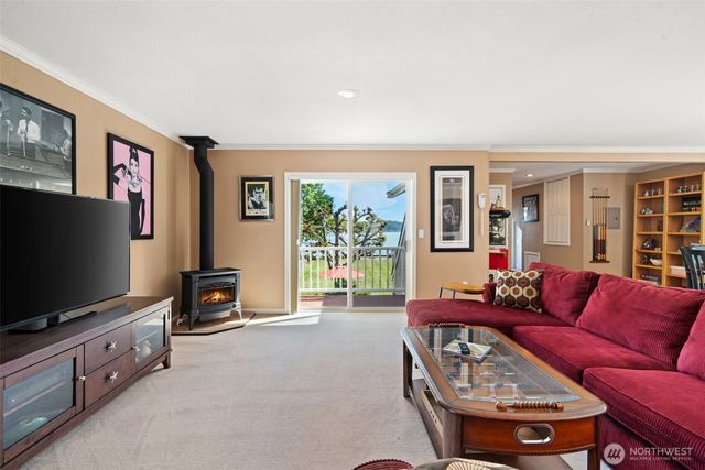 41 NE Sundstrom Road, Belfair, WA 98528