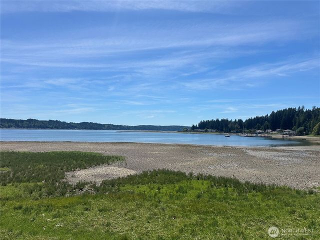 41 NE Sundstrom Road, Belfair, WA 98528