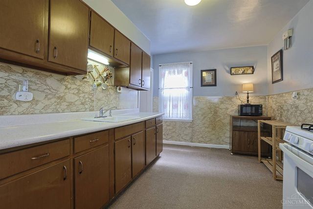 708 E Ross Avenue, St Bernard, OH 45217