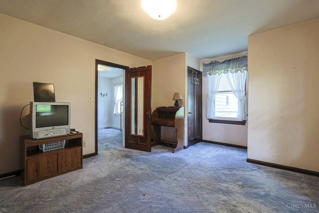708 E Ross Avenue, St Bernard, OH 45217