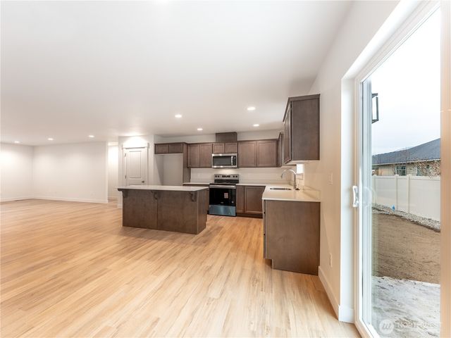 86 Salmon Drive, Wenatchee, WA 98801