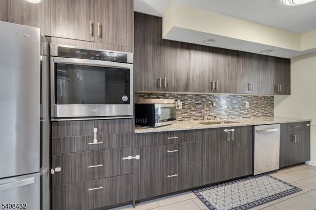 130 Magee Ct 130, East Brunswick Twp., NJ 08816