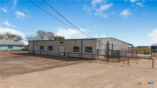 803 US Highway 77a N, Yoakum, TX 77995