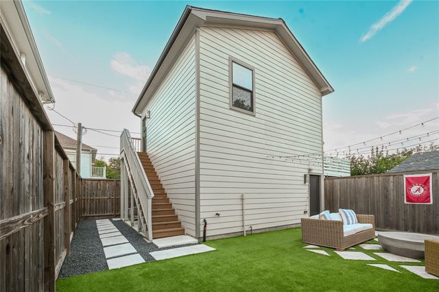 1512 Ashland Street, Houston, TX 77008