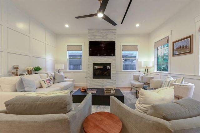 1512 Ashland Street, Houston, TX 77008