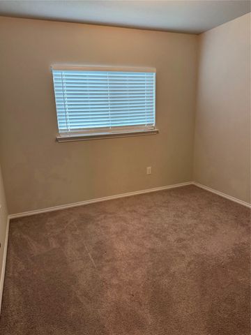 102 Rock Creek Lane, Terrell, TX 75160