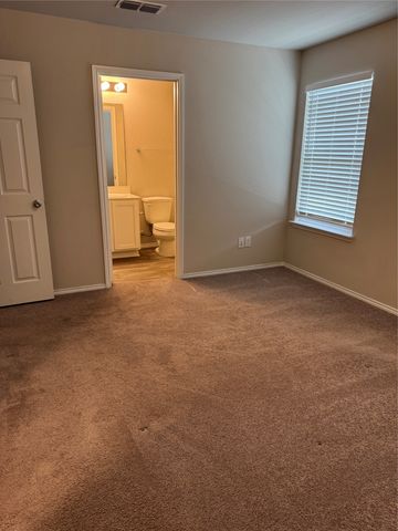 102 Rock Creek Lane, Terrell, TX 75160