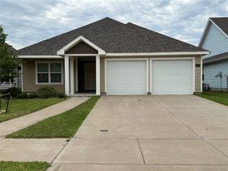 102 Rock Creek Lane, Terrell, TX 75160