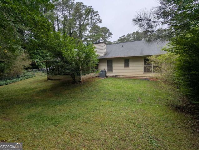 100 Whitney Way, Fayetteville, GA 30214