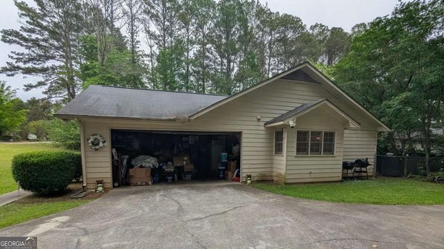 100 Whitney Way, Fayetteville, GA 30214