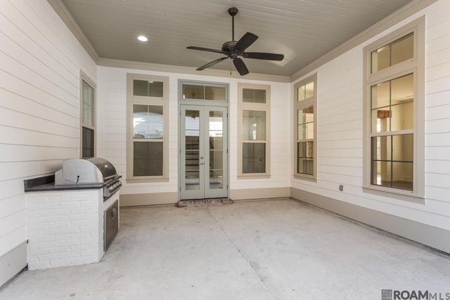 10740 Summer Fest Ln, Baton Rouge, LA 70810