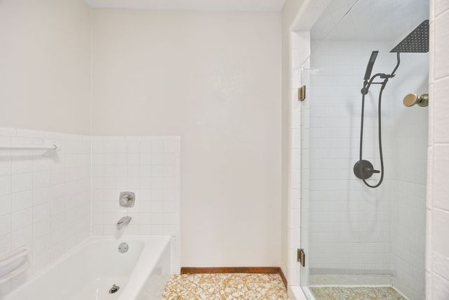 409 Circleview N, Hurst, TX 76054