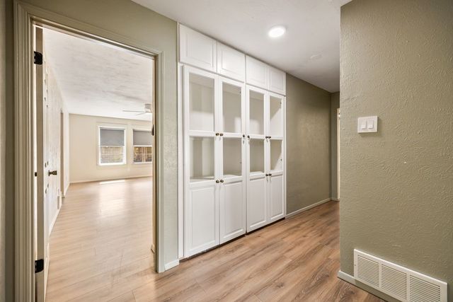 409 Circleview N, Hurst, TX 76054