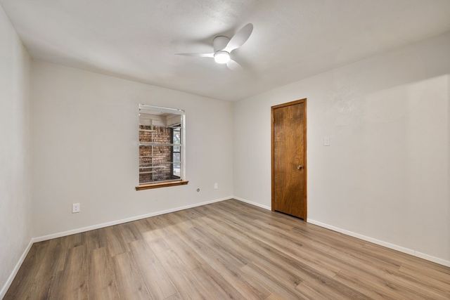 409 Circleview N, Hurst, TX 76054