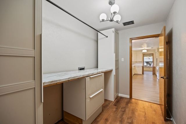 409 Circleview N, Hurst, TX 76054