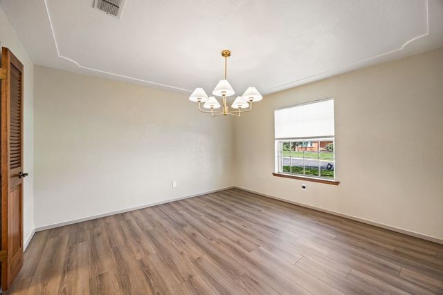 409 Circleview N, Hurst, TX 76054