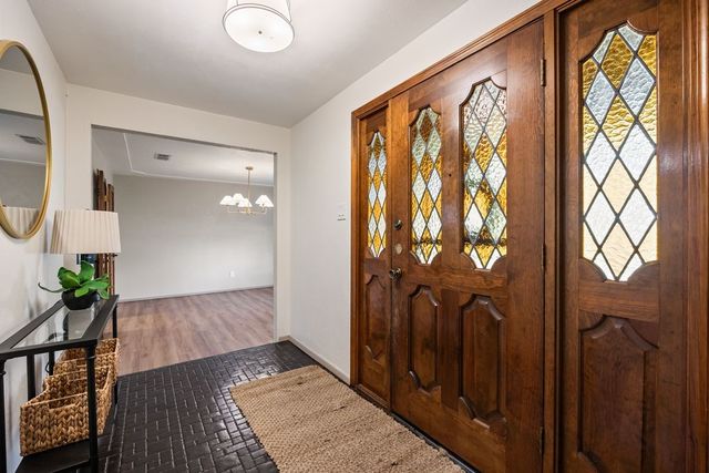 409 Circleview N, Hurst, TX 76054