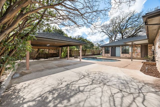 409 Circleview N, Hurst, TX 76054