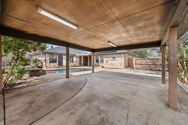 409 Circleview N, Hurst, TX 76054