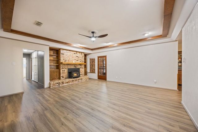 409 Circleview N, Hurst, TX 76054