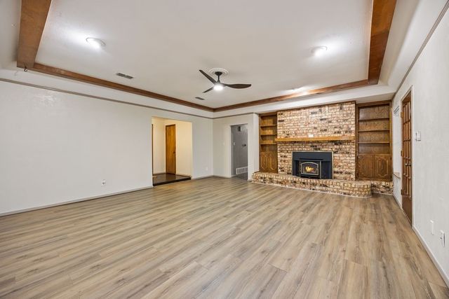 409 Circleview N, Hurst, TX 76054