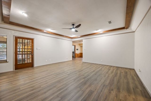 409 Circleview N, Hurst, TX 76054